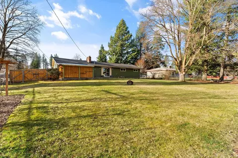 Exterior - 11719 E 17th Ave, Spokane Valley, WA 99216 photo 6 of 8