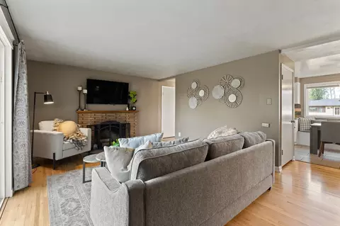 Living - 11719 E 17th Ave, Spokane Valley, WA 99216 photo 3 of 3