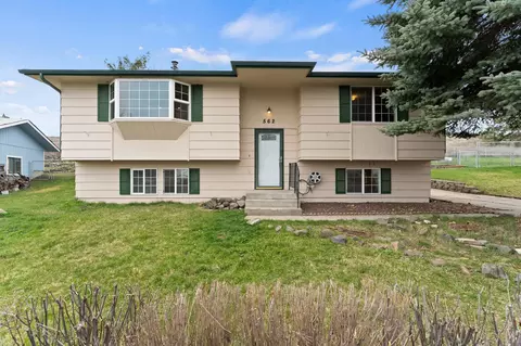 562 Scenic Heights Dr, Cheney, WA 99004