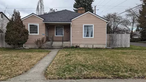 4127 N Cedar St, Spokane, WA 99205
