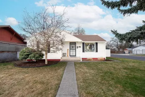 2429 W Crown Ave, Spokane, WA 99205