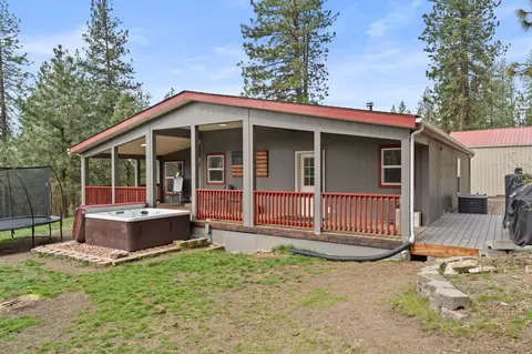 15211 E Cooper Rd, Mead, WA 99021