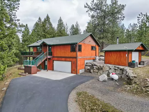 11808 N West Newman Lake Dr, Newman Lake, WA 99025