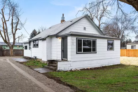 3724 E 1st St, Mead, WA 99021