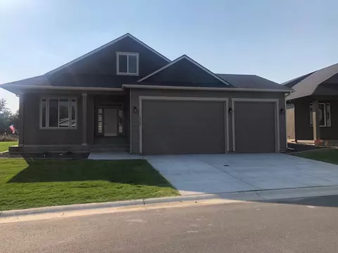 8305 N Summerhill Ln, Spokane, WA 99208