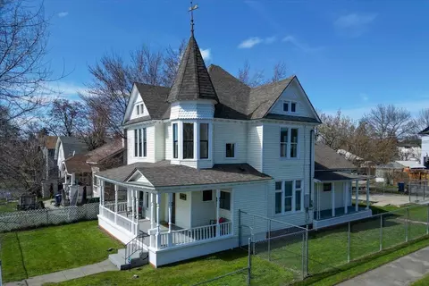 2004 W College Ave, Spokane, WA 99201