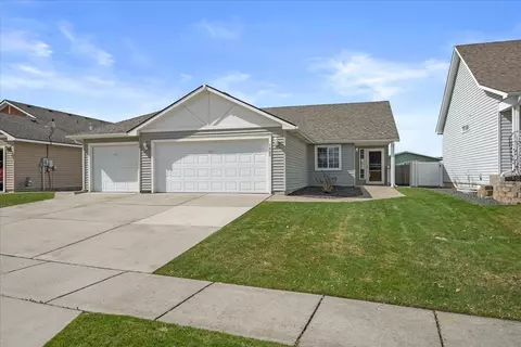 1809 N Aladdin Rd, Greenacres, WA 99016