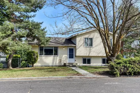 8402 N Wilding Dr, Spokane, WA 99208