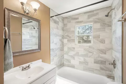 Bath - 9404 E Sinto Ave, Spokane, WA 99206 photo 2 of 3