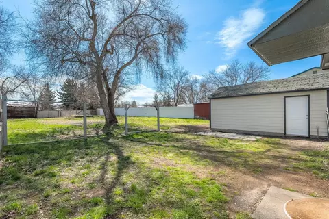Exterior - 9404 E Sinto Ave, Spokane, WA 99206 photo 5 of 8