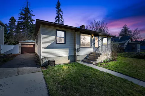 2010 W Cleveland Ave, Spokane, WA 99205