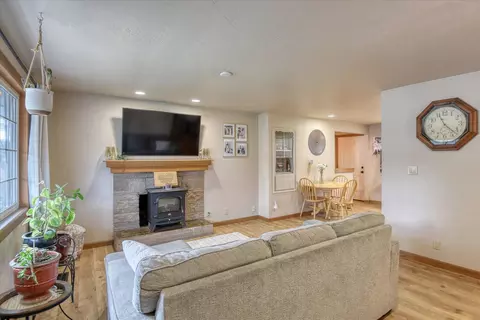 Living - 3217 N Ely Rd, Spokane Valley, WA 99212 photo 1 of 5