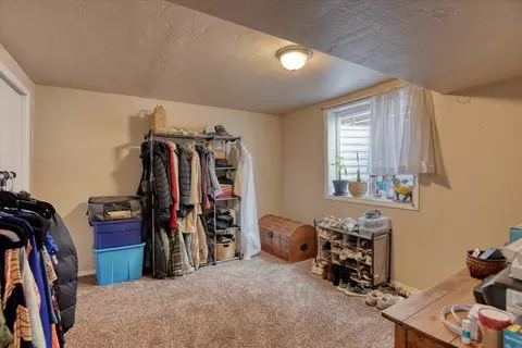 Bedroom - 3217 N Ely Rd, Spokane Valley, WA 99212 photo 3 of 3