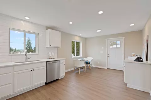 Kitchen - 3617 E 19th Ave, Spokane, WA 99223 photo 4 of 4