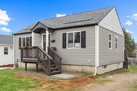 Exterior - 3617 E 19th Ave, Spokane, WA 99223 photo 3 of 4