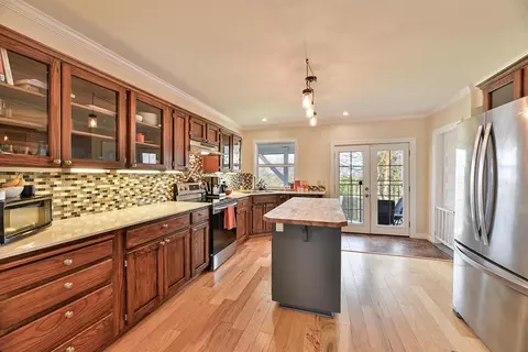 Kitchen - 927 E 8th Ave, Spokane, WA 99202 photo 1 of 5