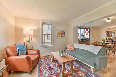 Living - 927 E 8th Ave, Spokane, WA 99202 photo 2 of 2