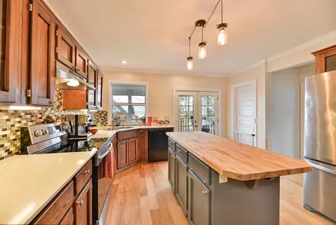 Kitchen - 927 E 8th Ave, Spokane, WA 99202 photo 2 of 5