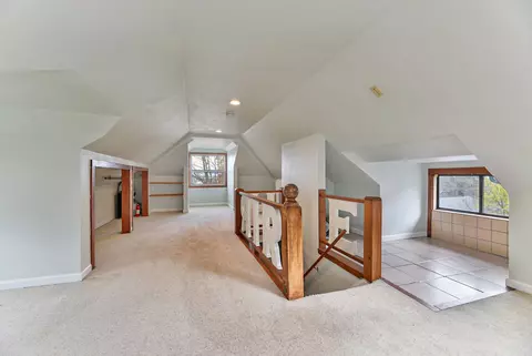 Entry Way - 927 E 8th Ave, Spokane, WA 99202 photo 2 of 2