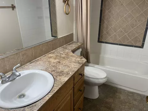 Bath - 2724 E 5th Ave, Spokane, WA 99202 photo 1 of 2