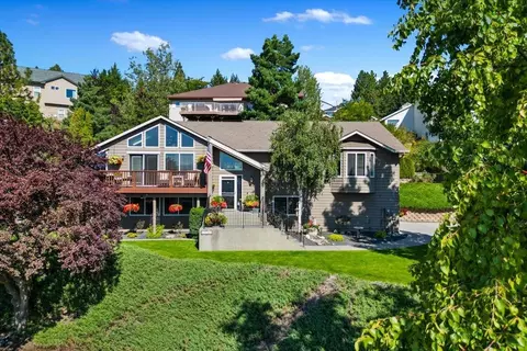 18609 E Cerro Ct, Otis Orchards, WA 99027