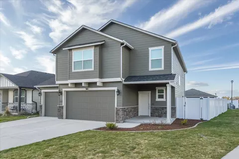 8402 W Sugar Ct, Cheney, WA 99004