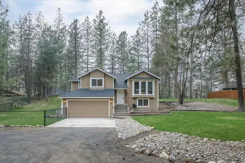17921 N Hilltop Rd, Colbert, WA 99005