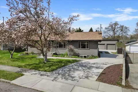 6003 N Cochran St, Spokane, WA 99205