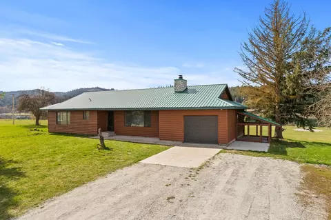 853 Open Skies Rd, Newport, WA 99156