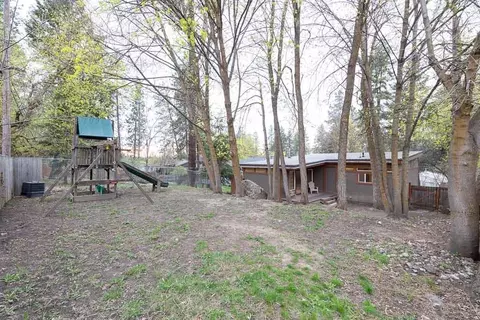 Exterior - 3918 E 12th Ave, Spokane, WA 99202 photo 5 of 6
