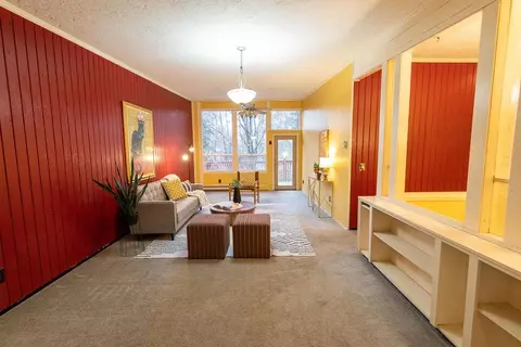 Living - 3918 E 12th Ave, Spokane, WA 99202 photo 4 of 5