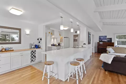 Kitchen - 1729 E 18th Ave, Spokane, WA 99203 photo 3 of 5