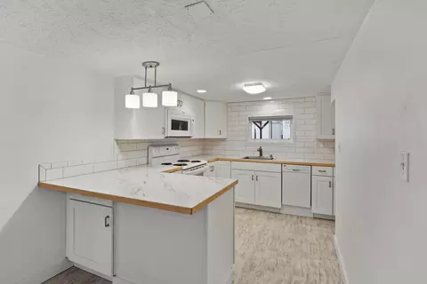 Kitchen - 1729 E 18th Ave, Spokane, WA 99203 photo 2 of 5