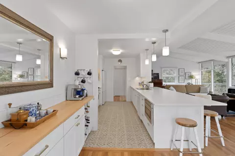 Bath - 1729 E 18th Ave, Spokane, WA 99203 photo 1 of 4