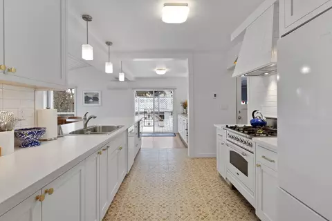 Kitchen - 1729 E 18th Ave, Spokane, WA 99203 photo 1 of 5