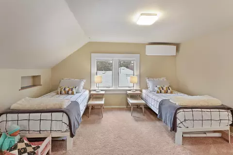 Bedroom - 1729 E 18th Ave, Spokane, WA 99203 photo 3 of 3