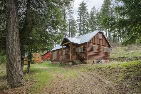 41104 N Perry Rd, Deer Park, WA 99006