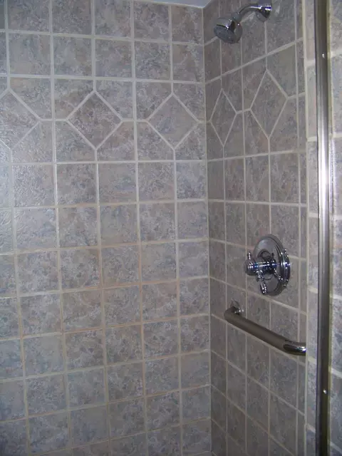 Bath - 1462 Larch Ln, Cusick, WA 99119 photo 3 of 4