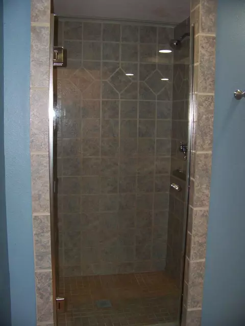 Bath - 1462 Larch Ln, Cusick, WA 99119 photo 2 of 4