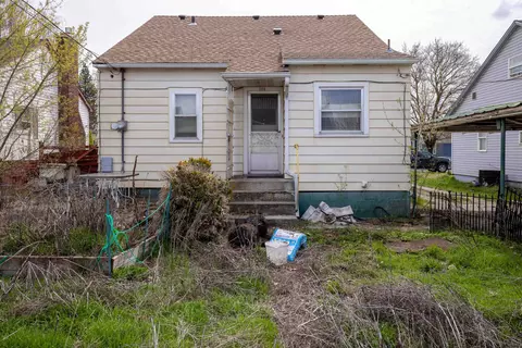 Exterior - 553 E Hoffman Ave, Spokane, WA 99207 photo 7 of 7