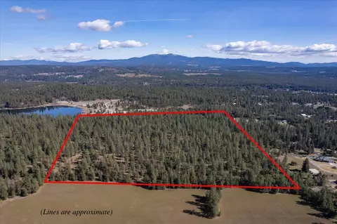 29 N Nnn N Regal Rd, Chattaroy, WA 99003