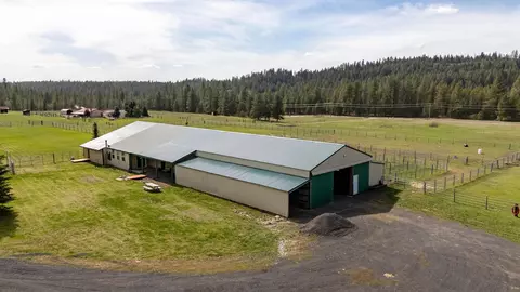 35810 N Milan-elk Rd, Chattaroy, WA 99003