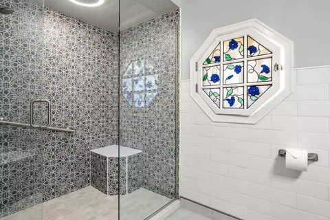 Bath - 720 E 27th Ave, Spokane, WA 99203 photo 3 of 3