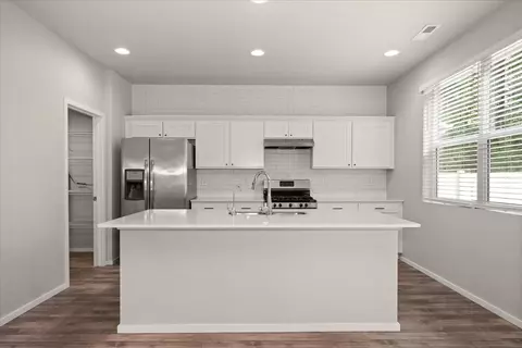Kitchen - 1110 E Silver Pine Rd, Colbert, WA 99005 photo 3 of 6