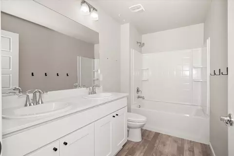 Bath - 1110 E Silver Pine Rd, Colbert, WA 99005 photo 4 of 4