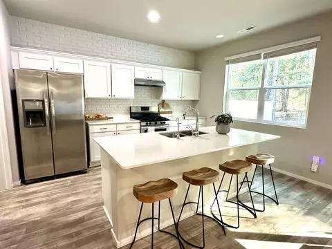 Kitchen - 1110 E Silver Pine Rd, Colbert, WA 99005 photo 5 of 6