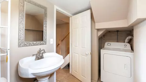 528 E North Ave, Spokane, WA 99207 photo 17