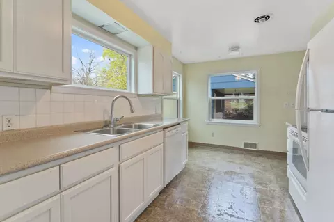 2928 E 15th Ave, Spokane, WA 99223 photo 8