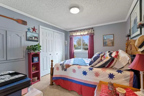 Bedroom - 11706 E 36th Ave, Spokane Valley, WA 99206 photo 3 of 5