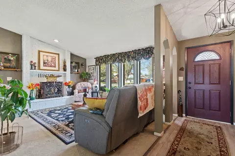 Living - 11706 E 36th Ave, Spokane Valley, WA 99206 photo 1 of 5